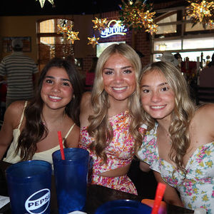 Meet your Posher, Ella